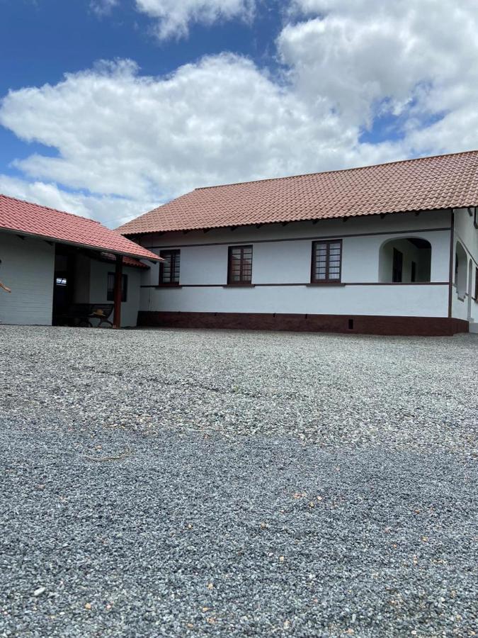 Casa Colonial Em Rio Dos Cedros Villa Exterior photo